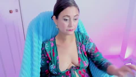 Daniela online show from November 2025 05:57:02 AM