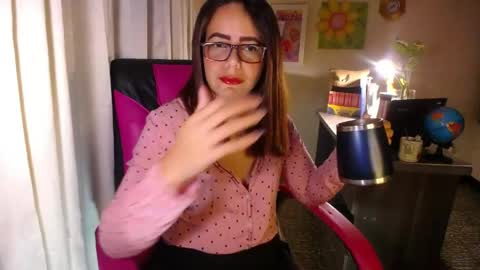 Angie online show from May 2026 05:10:01 PM