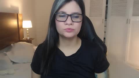 daniellerain online show from April 2026 09:31:02 PM