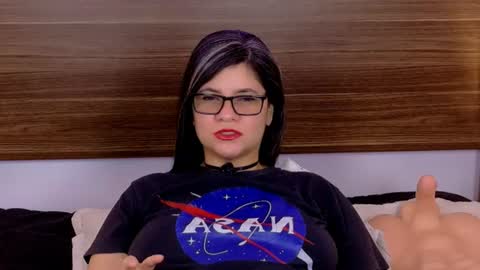daniellerain online show from July 2026 11:45:01 PM