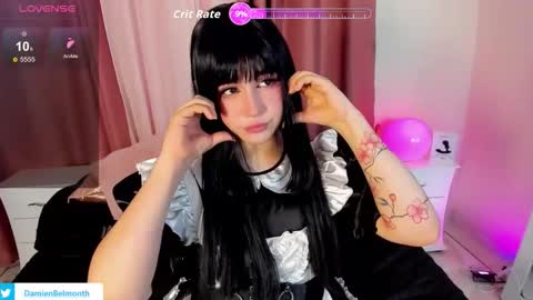 Snapshot of daniellesins2 chatting on December 2025 12:58:02 PM Danielle online show from December 2025 12:58:02 PM