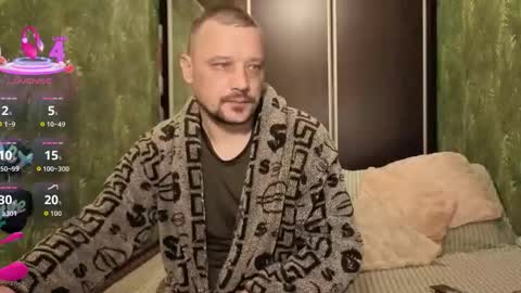 Snapshot of danielocool chatting on November 2025 06:25:01 AM DanieloCool online show from November 2025 06:25:01 AM