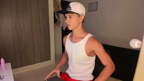 Daniels Cruz online show from December 2024 09:26:01 PM