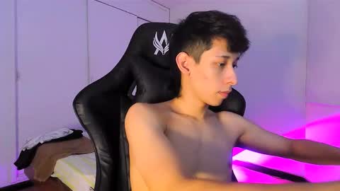 Snapshot of danielsex_1 chatting on January 2026 01:33:01 AM Daniel online show from January 2026 01:33:01 AM