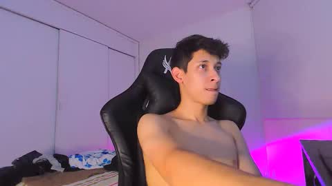 Snapshot of danielsex_1 chatting on February 2026 02:43:01 AM Daniel online show from February 2026 02:43:01 AM