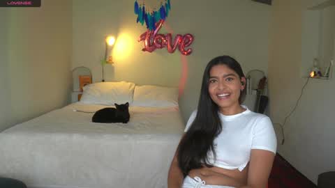 Snapshot of daniisla chatting on January 2025 09:50:02 PM danalle .. online show from January 2025 09:50:02 PM