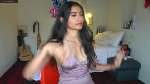 Snapshot of daniisla chatting on November 2025 07:34:02 PM danalle .. online show from November 2025 07:34:02 PM