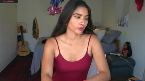 Snapshot of daniisla chatting on November 2025 09:48:01 PM danalle .. online show from November 2025 09:48:01 PM