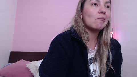 Snapshot of danika_bellaa chatting on January 2025 02:04:01 AM K A R O L online show from January 2025 02:04:01 AM