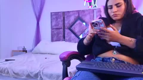 Snapshot of danilu_eva21 chatting on November 2025 07:13:02 PM Danilu and Eva online show from November 2025 07:13:02 PM