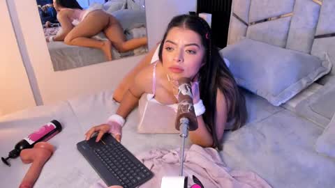 Snapshot of daniphoenixx chatting on February 2025 04:13:02 PM Dani Phonenix online show from February 2025 04:13:02 PM