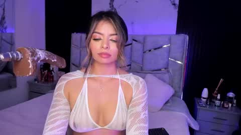 Snapshot of daniphoenixx chatting on March 2025 01:43:01 AM Dani Phonenix online show from March 2025 01:43:01 AM