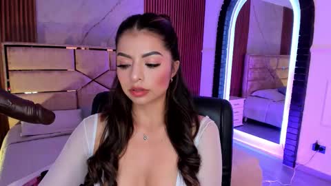 Snapshot of daniphoenixx chatting on December 2025 06:13:02 PM Dani Phonenix online show from December 2025 06:13:02 PM