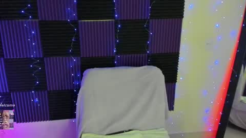 Dannacastle online show from May 2026 06:19:02 AM
