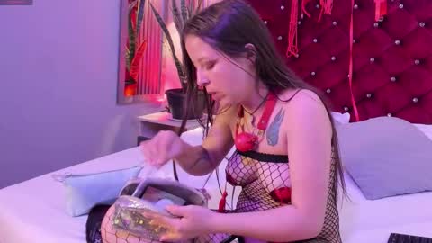 Danna  online show from January 2026 03:42:02 AM