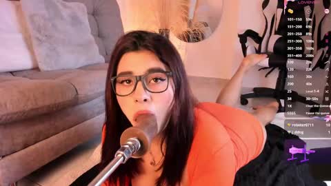 Snapshot of danna_adams1 chatting on February 2025 01:35:01 AM danna_adams1 online show from February 2025 01:35:01 AM