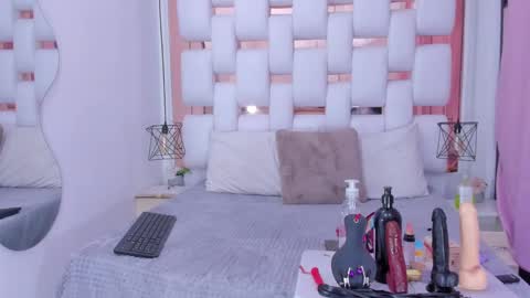 Danna Flame online show from November 2025 01:21:02 PM