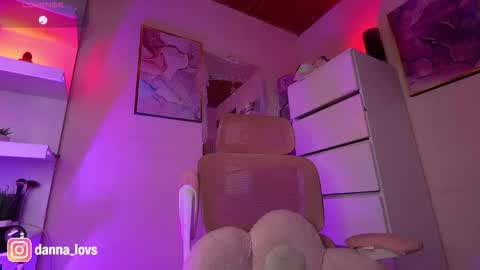 Danna Lovs online show from May 2026 02:03:02 PM