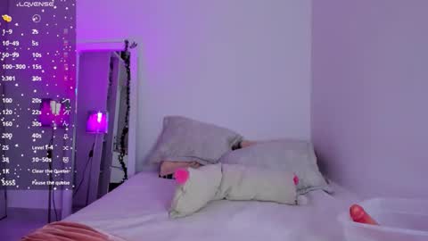 Snapshot of danna_rhodesx chatting on October 2025 12:11:02 AM Danna Rhodes online show from October 2025 12:11:02 AM