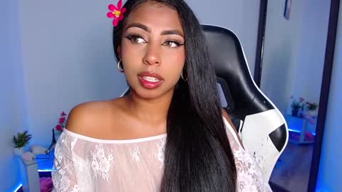 Danna online show from December 2024 11:47:02 PM