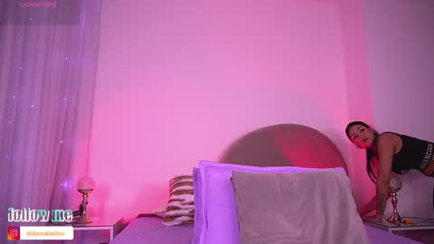 Danna Berlin  online show from November 2025 07:25:01 PM