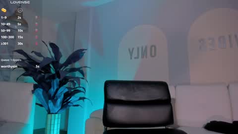 Snapshot of dannacruz_ chatting on December 2024 01:13:01 AM Danna Cruz online show from December 2024 01:13:01 AM