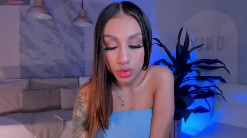 Snapshot of dannacruz_ chatting on February 2025 07:52:01 PM Danna Cruz online show from February 2025 07:52:01 PM