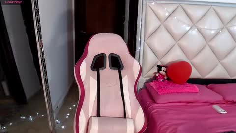 Snapshot of dannadoll69 chatting on February 2025 12:08:01 PM Dannamunoz130 online show from February 2025 12:08:01 PM