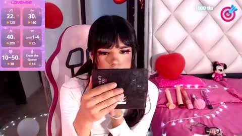 Snapshot of dannadoll69 chatting on February 2025 12:11:01 PM Dannamunoz130 online show from February 2025 12:11:01 PM