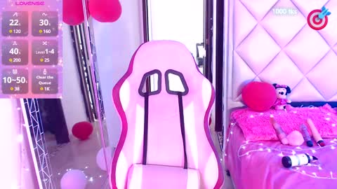 Snapshot of dannadoll69 chatting on February 2025 03:15:02 PM Dannamunoz130 online show from February 2025 03:15:02 PM