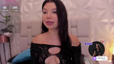 Danna online show from February 2025 07:58:01 PM