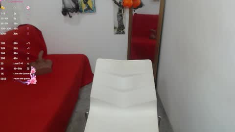 Snapshot of dannazuluaga chatting on October 2025 01:23:02 PM Danna online show from October 2025 01:23:02 PM