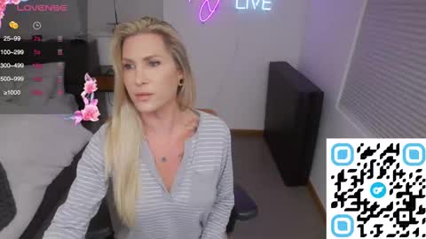 Snapshot of dannidaniels chatting on January 2025 01:52:01 AM DANNI DANIELS online show from January 2025 01:52:01 AM