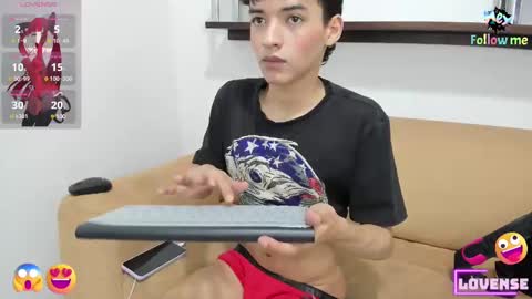 Snapshot of danniels_sweet chatting on December 2024 01:51:02 PM danniels_sweet online show from December 2024 01:51:02 PM