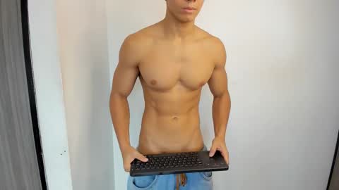 Snapshot of dannisus chatting on December 2025 06:26:01 PM dannisus online show from December 2025 06:26:01 PM