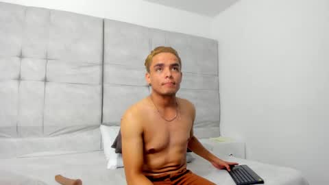 Snapshot of danny_butt_ chatting on December 2024 05:48:01 PM Daniel online show from December 2024 05:48:01 PM