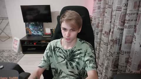 Snapshot of danny_fox888 chatting on December 2024 06:01:02 AM Daniel online show from December 2024 06:01:02 AM