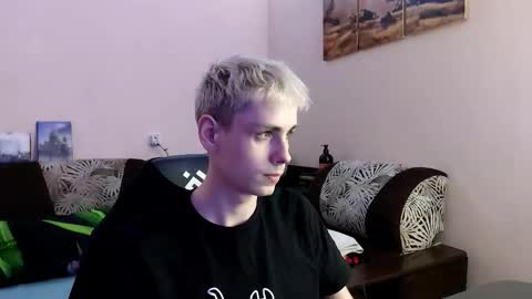 Snapshot of danny_fox888 chatting on October 2025 09:59:02 PM Daniel online show from October 2025 09:59:02 PM