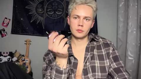 Snapshot of danny_love01 chatting on October 2025 07:29:02 PM danny online show from October 2025 07:29:02 PM