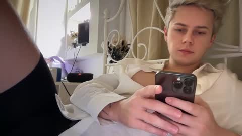 Snapshot of danny_love01 chatting on November 2025 12:48:02 PM danny online show from November 2025 12:48:02 PM