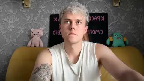 Snapshot of danny_love01 chatting on June 2026 05:39:01 PM danny online show from June 2026 05:39:01 PM