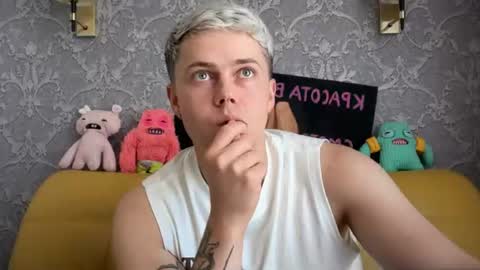 Snapshot of danny_love01 chatting on July 2026 11:27:02 AM danny online show from July 2026 11:27:02 AM