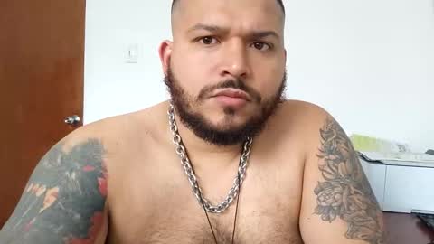 Snapshot of dannybearrr chatting on October 2025 07:12:01 PM Danny Bear online show from October 2025 07:12:01 PM