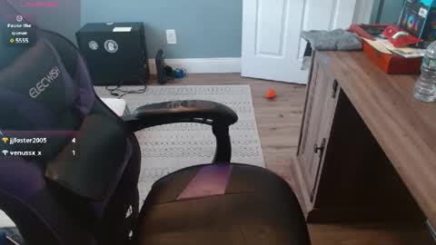 Snapshot of dannyboyx69 chatting on January 2025 06:32:02 PM dannyboyx69 online show from January 2025 06:32:02 PM