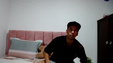 Snapshot of dannyhothot chatting on March 2025 09:27:02 PM danny and ruby online show from March 2025 09:27:02 PM