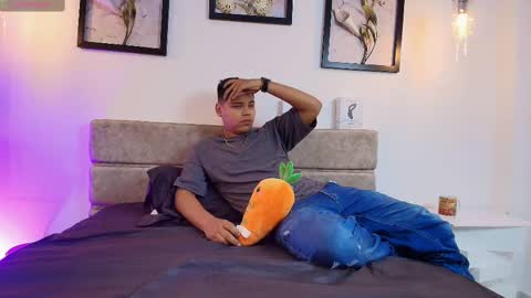 dannysamm online show from November 2025 01:22:01 PM