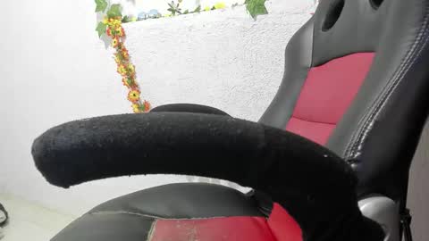 Snapshot of dannyscortt chatting on October 2025 10:56:01 PM DannyScott online show from October 2025 10:56:01 PM