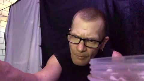 Snapshot of dansone21 chatting on September 2025 04:47:01 AM dansone21 online show from September 2025 04:47:01 AM