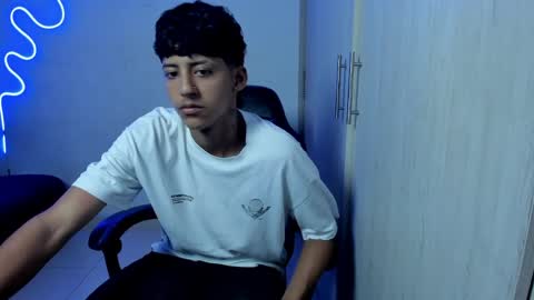 dante_martinez1 online show from April 2026 08:46:02 PM