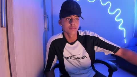 dante_martinez1 online show from April 2026 07:26:01 PM